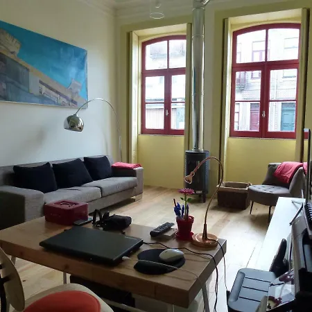 Hostel Canvas Atelier *